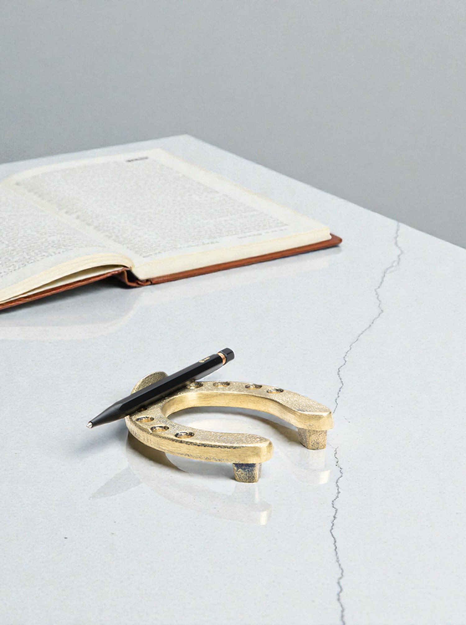 Paperweight "Horseshoe" solid brass