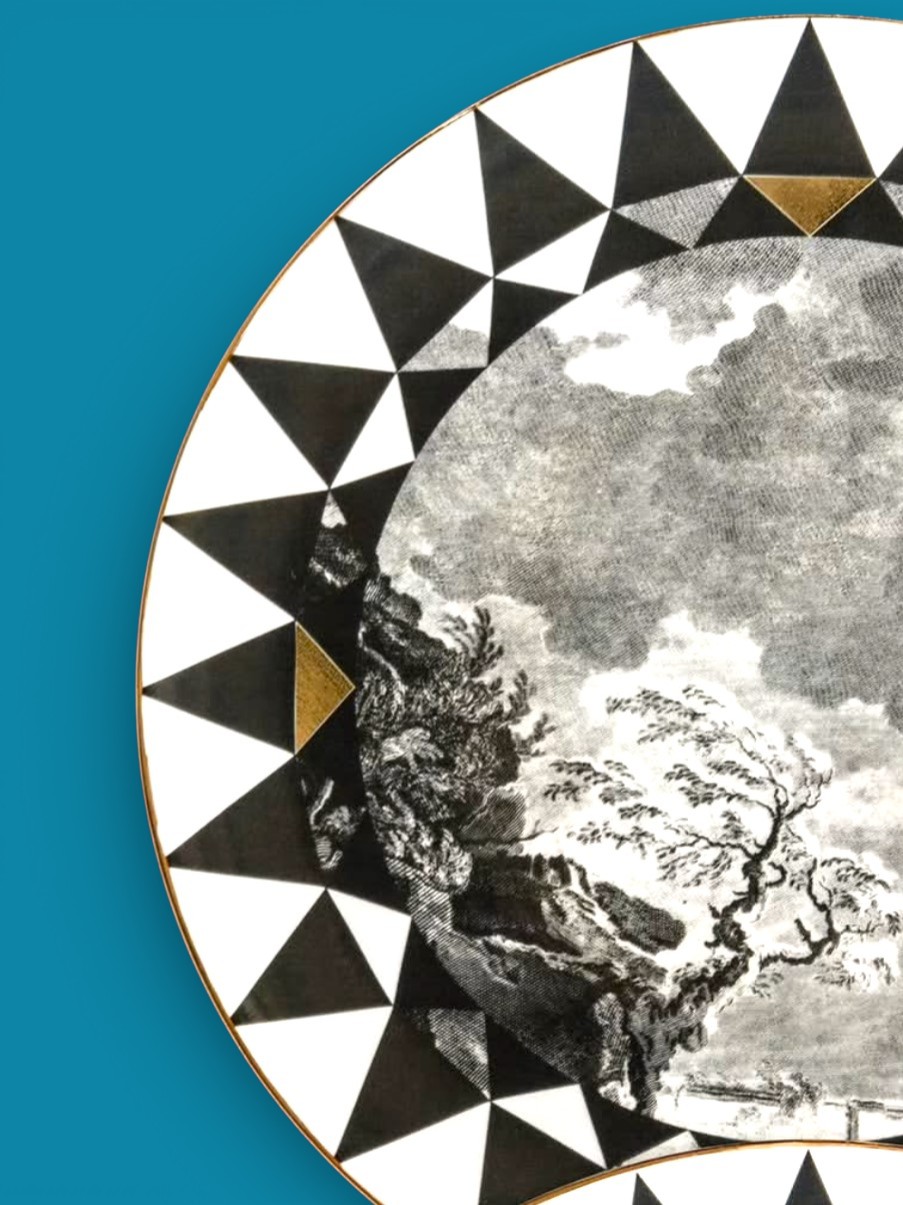 Plate Set "Casquets" 2 pieces in black &amp; white D28