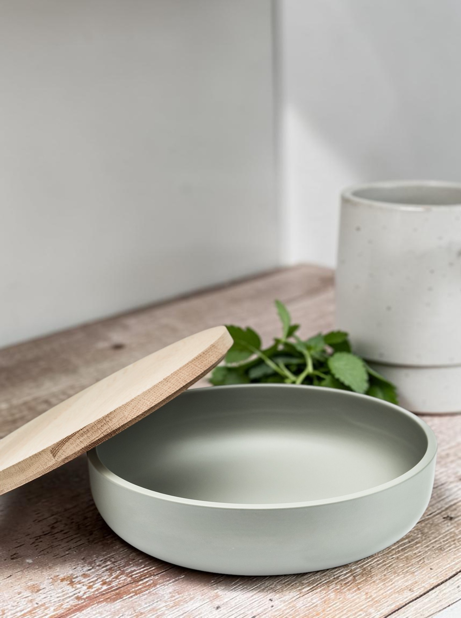 Bowl Ceramic grey D30 with lid Oak