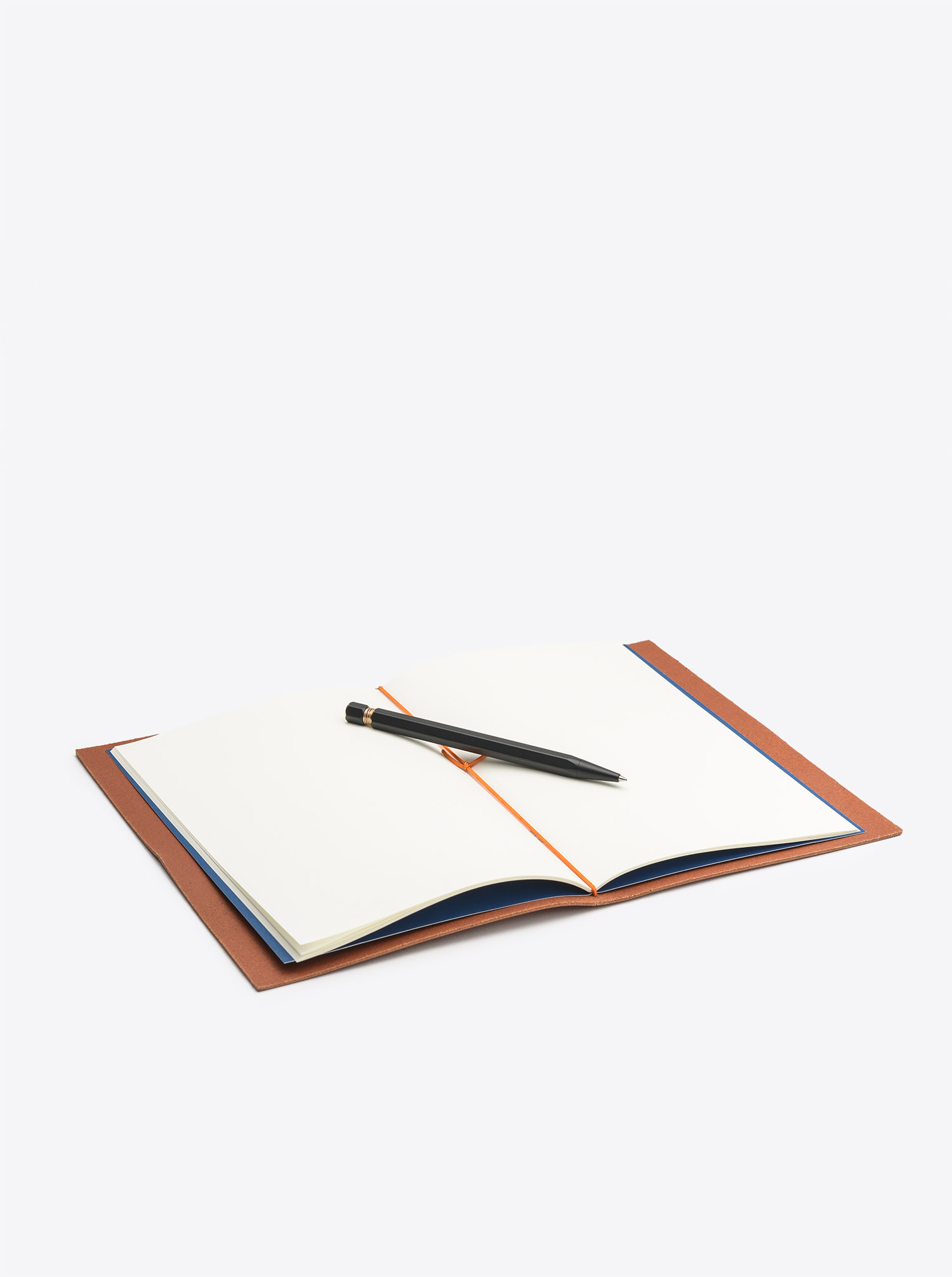 Notebook Grand Voyager XL in Cowhide Leather Cognac