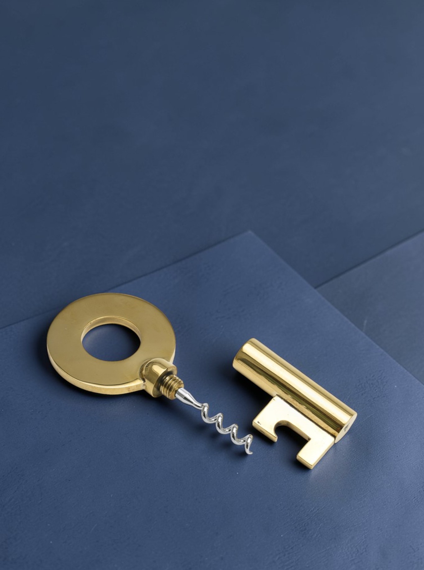 Korkenzieher "Modern Key" Messing poliert