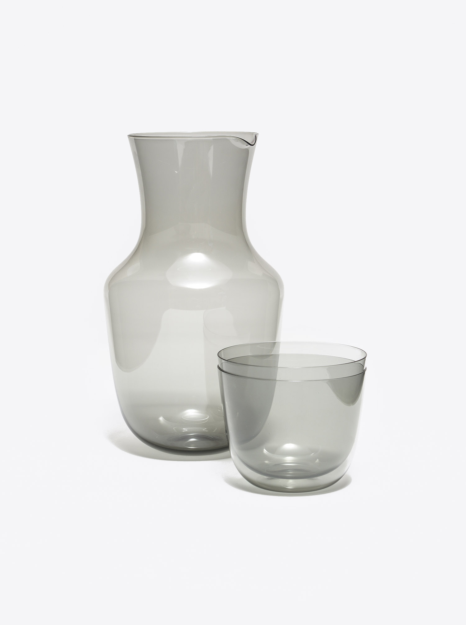 Carafe &quot;Alpha&quot; Glass grey