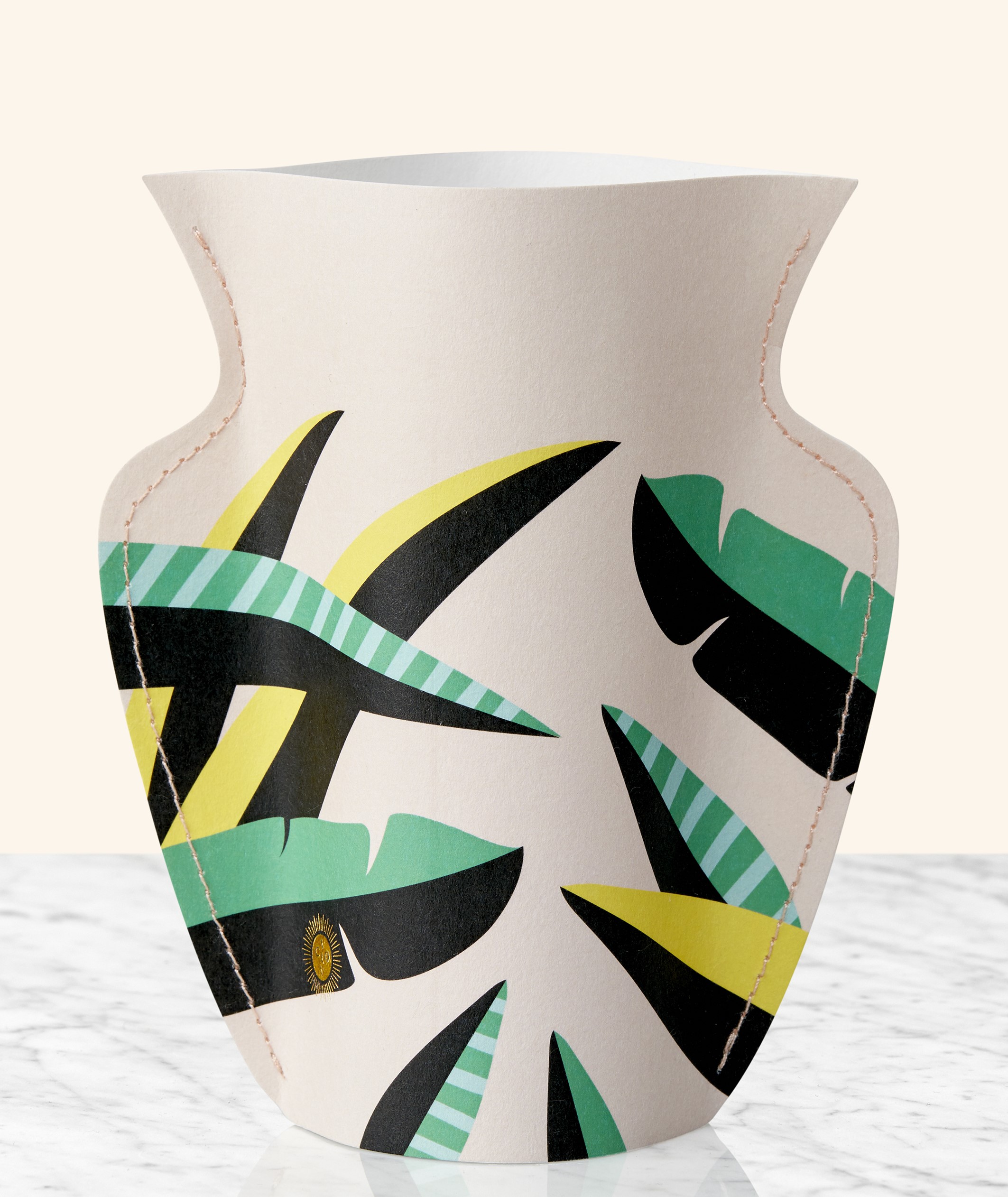 Paper Vase &quot;Le Club&quot;