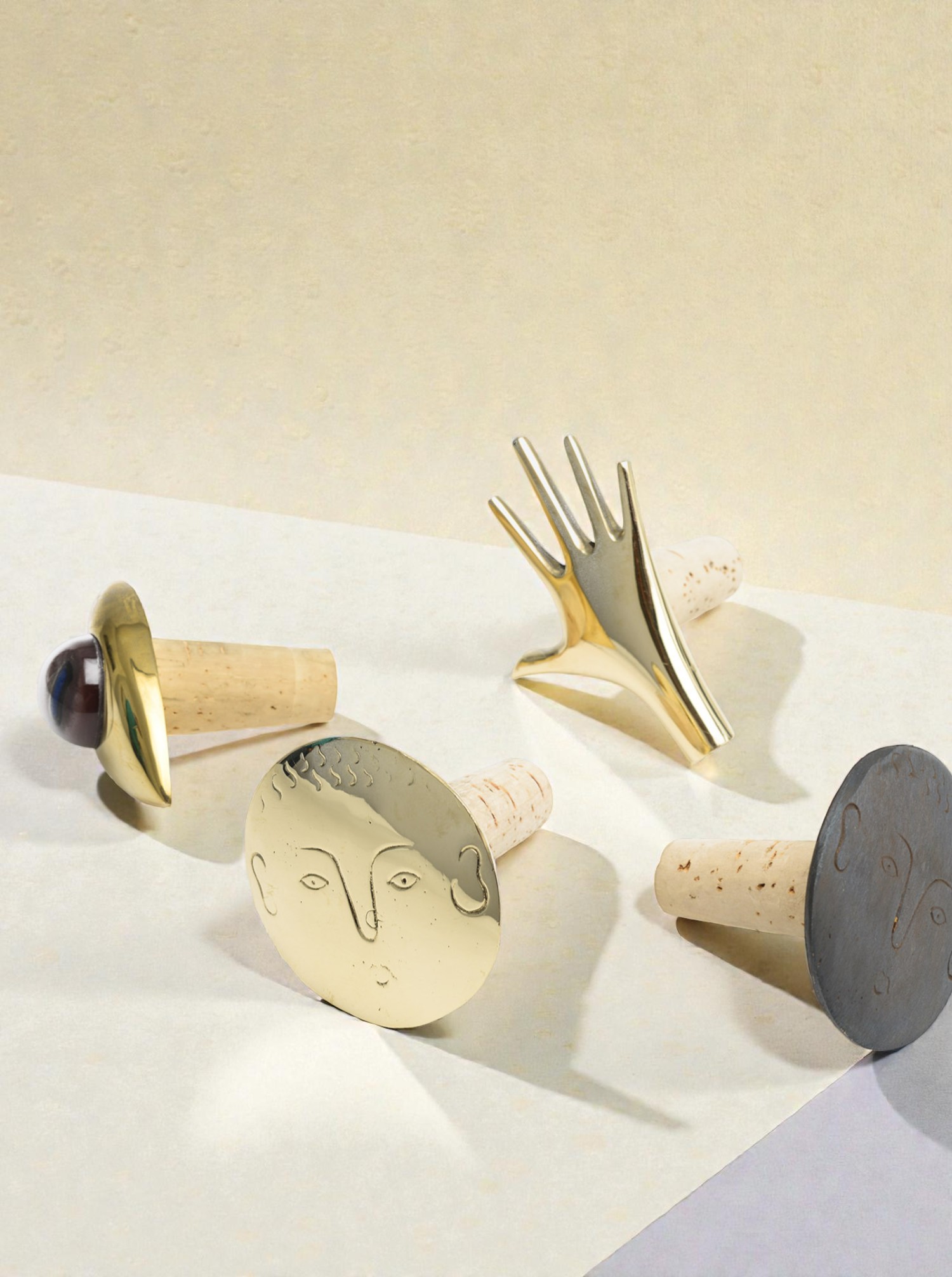 Bottle Stopper "Face" Brass polished