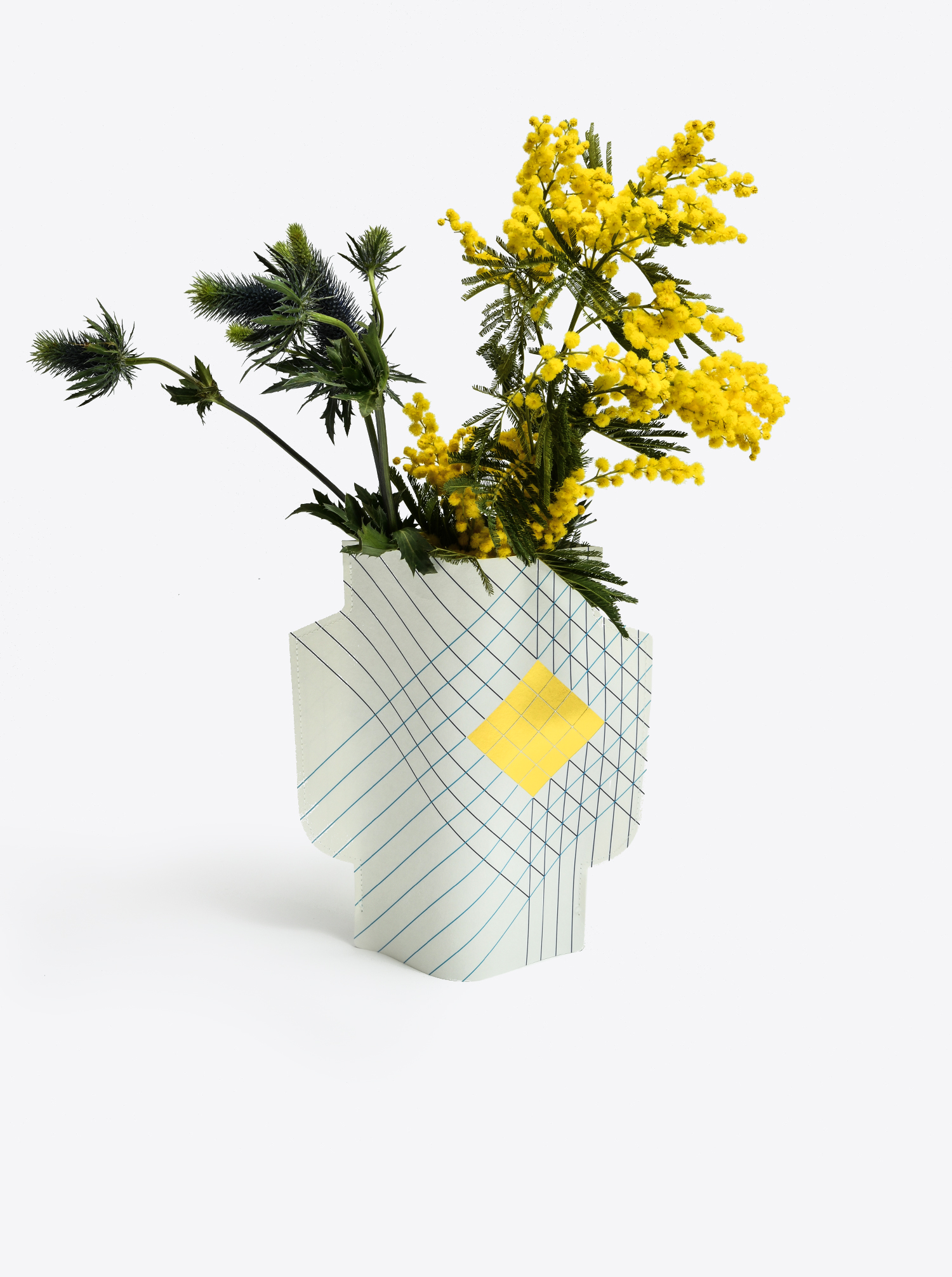 Paper Vase &quot;Nomade&quot;