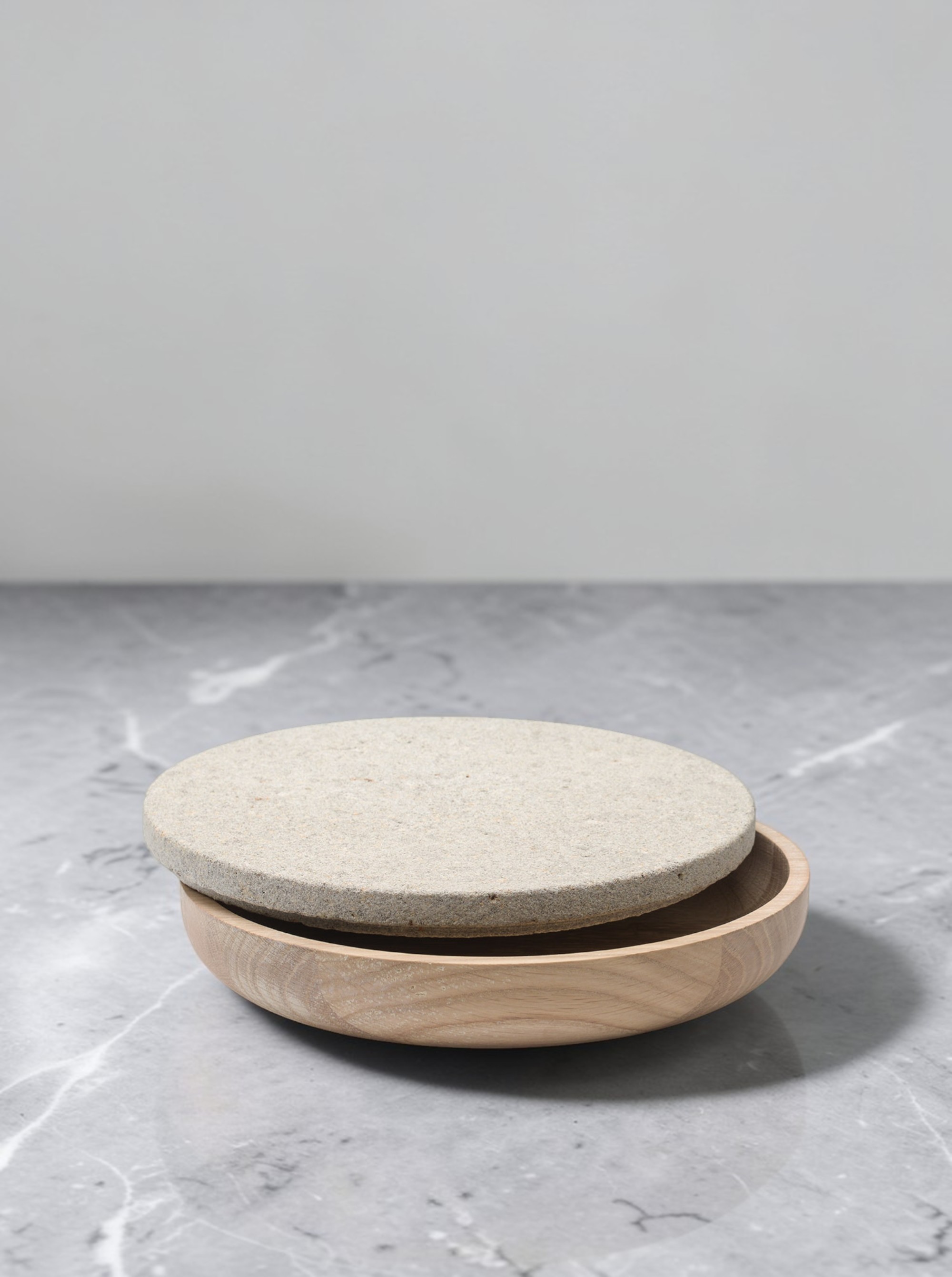 Bowl Oak D30 with lid Limestone